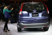 Ít nhất 3 tháng rưỡi nữa mới giảm phí trước bạ đăng kí xe