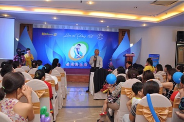 Vì sao trẻ hay bị nôn trớ khi ăn?