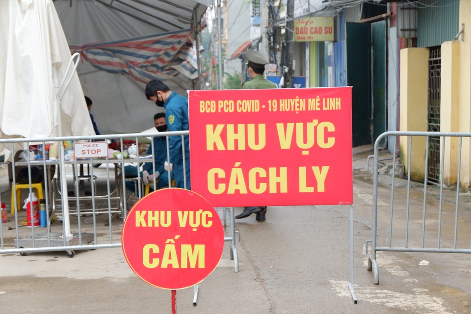 Mê Linh khẩn trương khoanh vùng F1, đến tận nhà dân thực hiện khai báo y tế - 1 Mê Linh khẩn trương khoanh vùng F1, đến tận nhà dân thực hiện khai báo y tế - 1