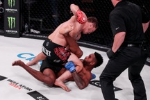 Lần đầu thi đấu MMA, võ sĩ hạ gục đối thủ sau... 30 giây