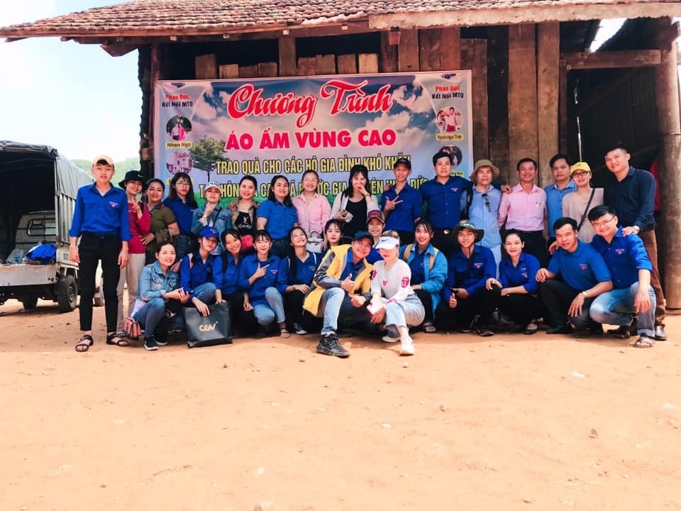 Gặp thủ lĩnh thanh niên 9X đam mê làm thiện nguyện - 4 Gặp thủ lĩnh thanh niên 9X đam mê làm thiện nguyện - 4