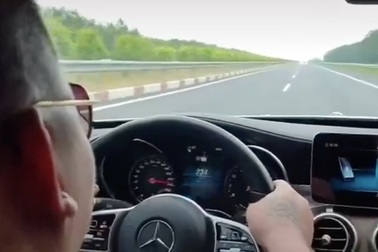 Công an phạt nguội tài xế chạy ô tô với tốc độ... 234 km/h