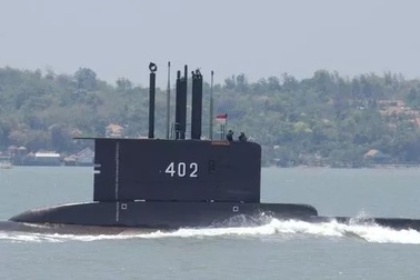 Phát hiện vật thể khả nghi, Indonesia dốc toàn lực tìm tàu ngầm mất tích