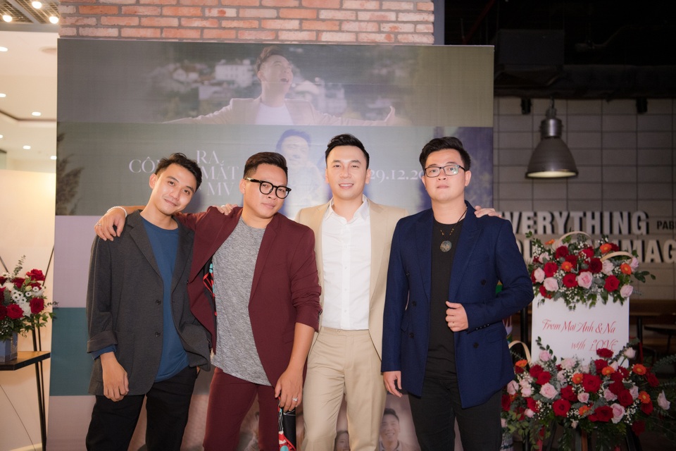Lê Việt Anh tái hiện chuyện tình Hồ Hà - Kim Lý trong MV mới - 1 Lê Việt Anh tái hiện chuyện tình Hồ Hà - Kim Lý trong MV mới - 1