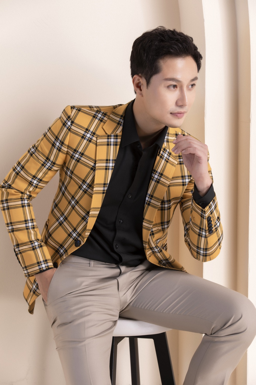 Thanh Sơn bất ngờ làm chú rể sau khi giành giải Cánh diều 2021 - 3 Thanh Sơn bất ngờ làm chú rể sau khi giành giải Cánh diều 2021 - 3