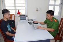 Tạm giữ 11 đối tượng ở Ninh Bình mang hung khí đuổi nhau trên đường