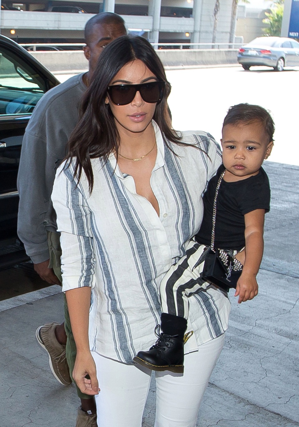 Kanye West và Kim Kardashian: Chuyện tình đẹp đã tan vỡ - 5 Kanye West và Kim Kardashian: Chuyện tình đẹp đã tan vỡ - 5