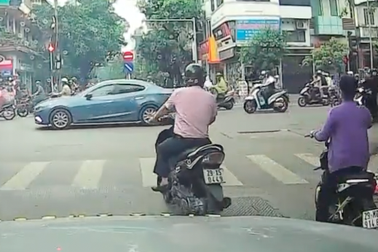 Hà Nội: Khi "cảm tử quân" xuống đường