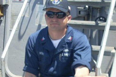 Thủy thủ Mỹ xả thân cứu 20 đồng đội trong vụ va chạm tàu hàng Philippines