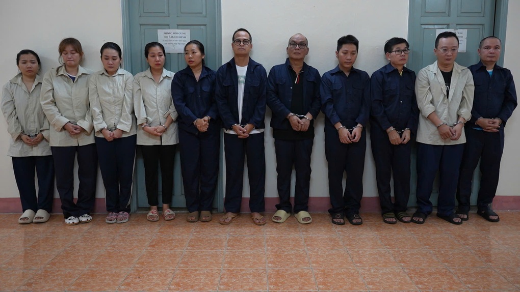 Sòng bạc núp bóng trong khách sạn ở TPHCM, một ngày giao dịch 18 tỷ đồng - 3 Sòng bạc núp bóng trong khách sạn ở TPHCM, một ngày giao dịch 18 tỷ đồng - 3
