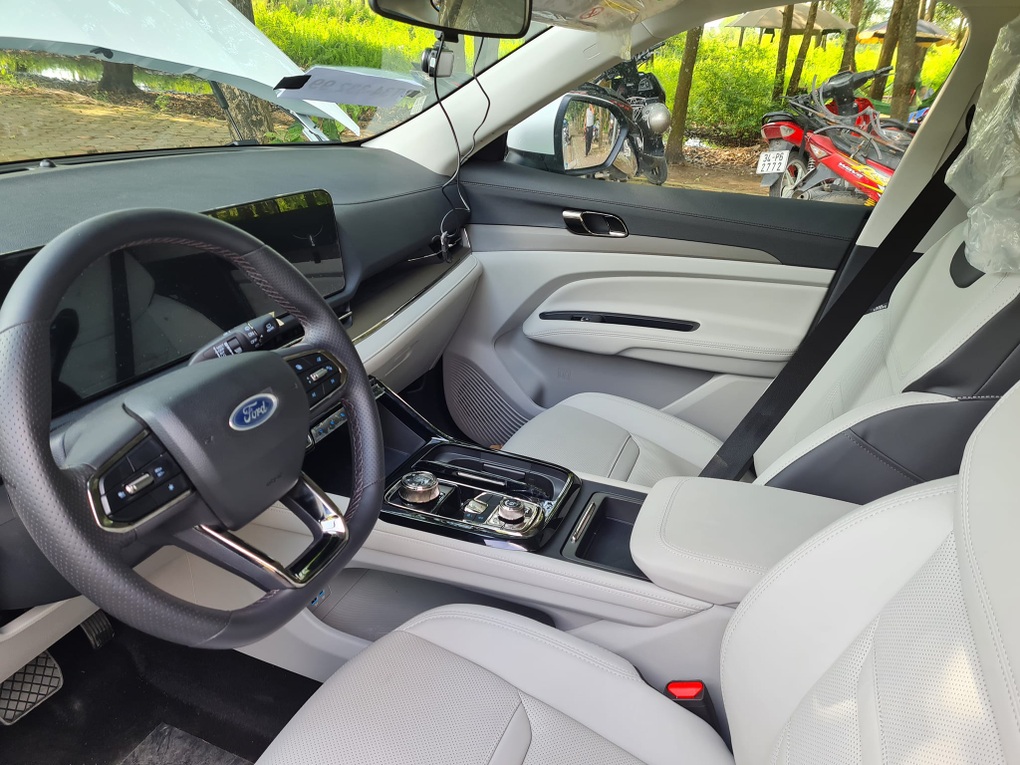 Ford Territory loạn giá chênh tại đại lý dù chưa ra mắt chính thức - 2 Ford Territory loạn giá chênh tại đại lý dù chưa ra mắt chính thức - 2