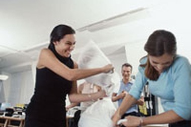 10 trò đùa “cá tháng tư” tại công sở  