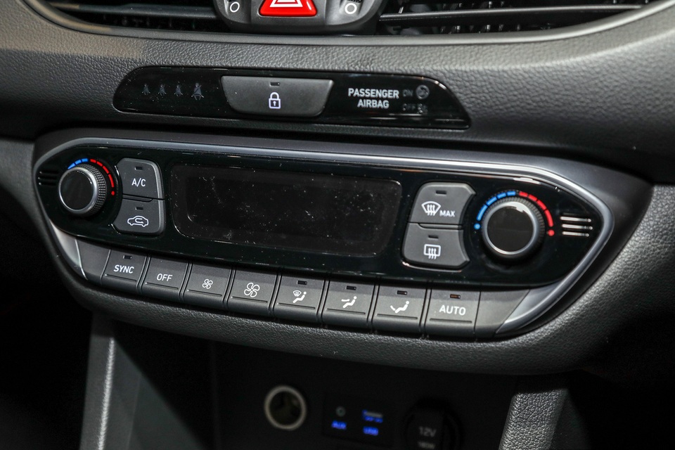 Hyundai làm cao, chỉ bán 20 chiếc i30 N ở Malaysia - 17 Hyundai làm cao, chỉ bán 20 chiếc i30 N ở Malaysia - 17