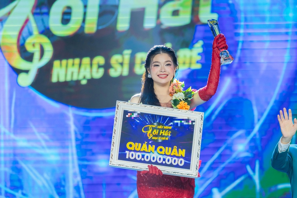 Quán quân Trân Oanh nói gì khi được nhận xét giống Giang Hồng Ngọc? - 1 Quán quân Trân Oanh nói gì khi được nhận xét giống Giang Hồng Ngọc? - 1
