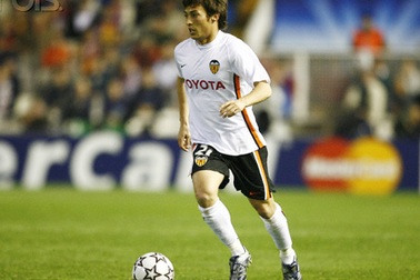 Manchester United đưa David Silva vào tầm ngắm