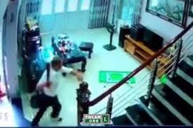 Bị ngăn cấm chuyện tình cảm, nam thanh niên đâm trọng thương bố mẹ bạn gái