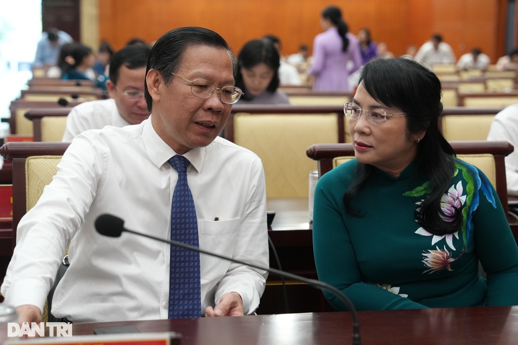 Những người làm việc ở cấp hành chính nhỏ nhất TPHCM sắp tăng thu nhập - 2 Những người làm việc ở cấp hành chính nhỏ nhất TPHCM sắp tăng thu nhập - 2