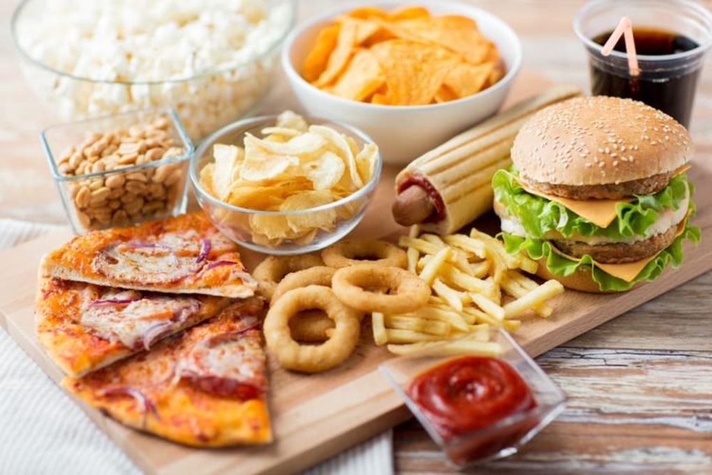 Những món ăn khoái khẩu này khiến bạn vừa béo vừa thiếu chất - 1 Những món ăn khoái khẩu này khiến bạn vừa béo vừa thiếu chất - 1