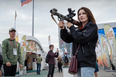 Du lịch trải nghiệm quân sự Nga hút khách vùng Vịnh