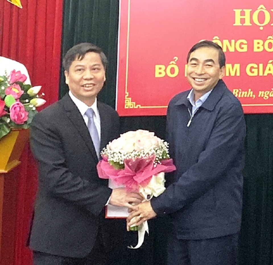 Ninh Bình bổ nhiệm Giám đốc Sở Nội vụ và Sở Kế hoạch và Đầu tư - 1 Ninh Bình bổ nhiệm Giám đốc Sở Nội vụ và Sở Kế hoạch và Đầu tư - 1