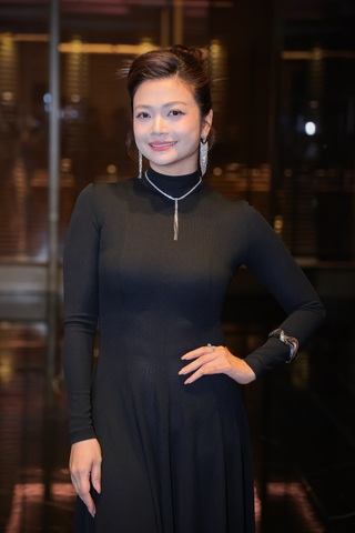 Kiều Anh đọ nhan sắc trẻ đẹp với nữ diễn viên kém 20 tuổi phim giờ vàng VTV - 2