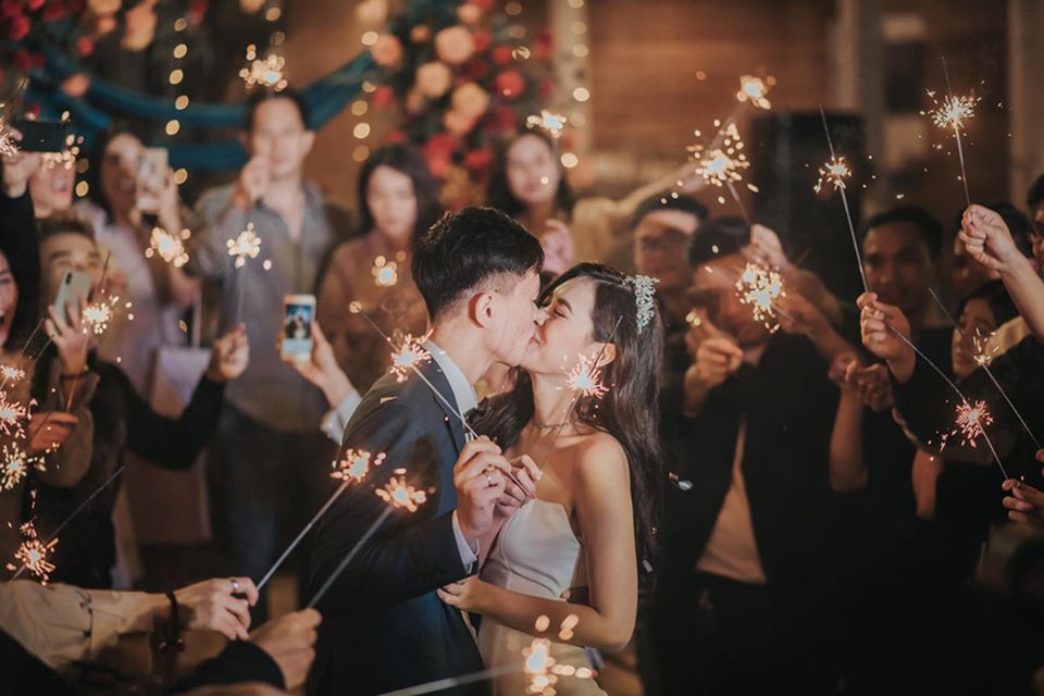 Những hoa khôi “theo chàng về dinh” trong năm 2019 - 3 Những hoa khôi “theo chàng về dinh” trong năm 2019 - 3