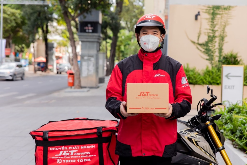 Chuyển phát có phải công việc tạm bợ và chỉ dành cho người trẻ? - 4 Chuyển phát có phải công việc tạm bợ và chỉ dành cho người trẻ? - 4