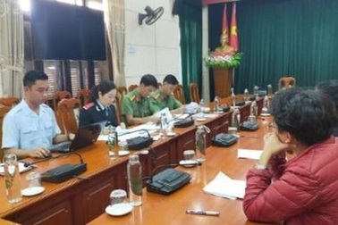 Đăng tin sai sự thật về mưa lũ, 2 người bị phạt 10 triệu đồng