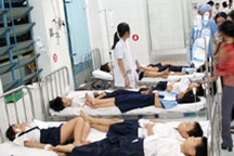 Hàng trăm học sinh ngộ độc thực phẩm