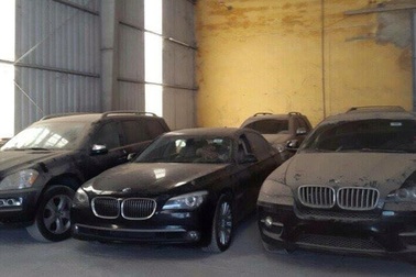 Đại gia mua rẻ dàn siêu xe Dũng "mặt sắt"