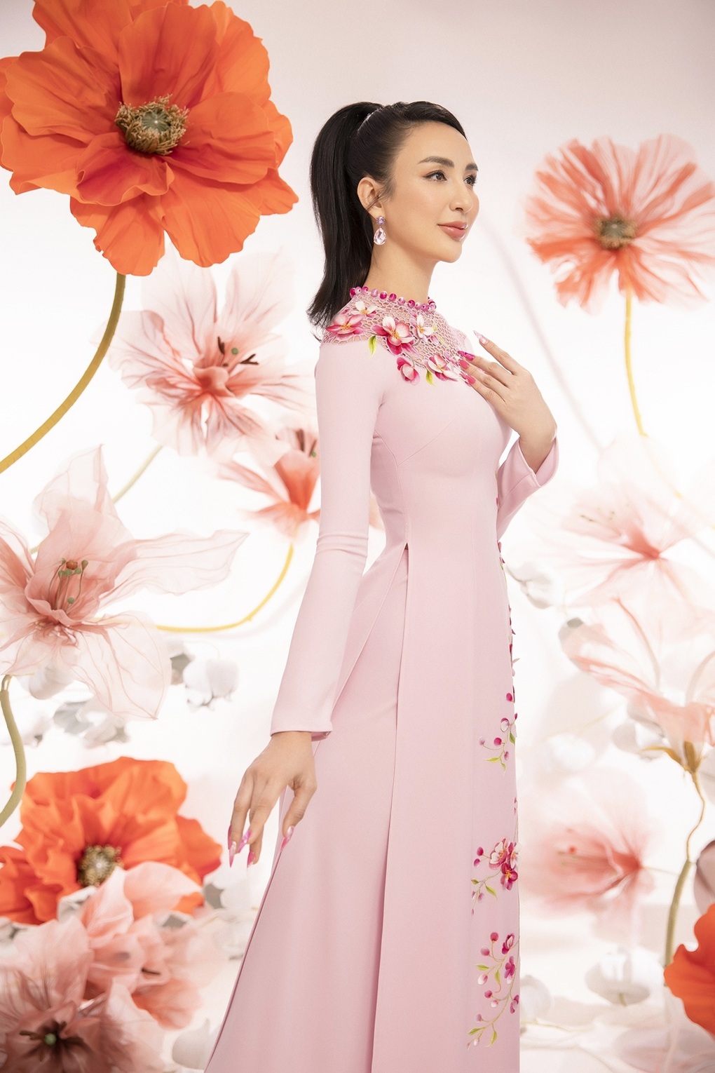 Hoa hậu Ngọc Diễm tiết lộ bí quyết giữ sắc vóc suốt 16 năm sau đăng quang - 2 Hoa hậu Ngọc Diễm tiết lộ bí quyết giữ sắc vóc suốt 16 năm sau đăng quang - 2