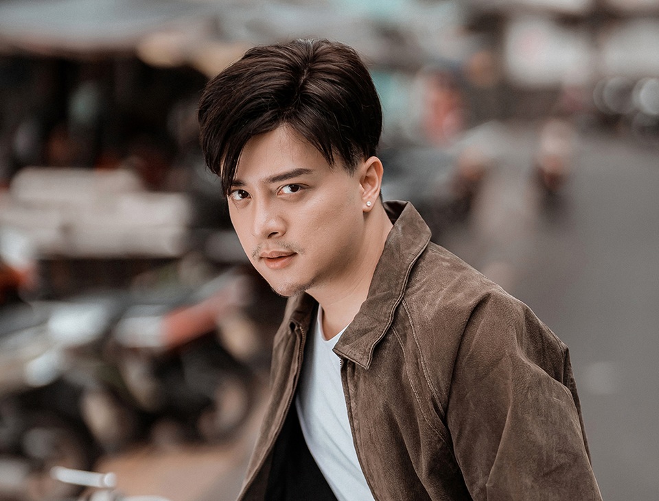 Cao Thái Sơn: “Tôi ít xuất hiện vì chăm chỉ chạy show” - 2 Cao Thái Sơn: “Tôi ít xuất hiện vì chăm chỉ chạy show” - 2