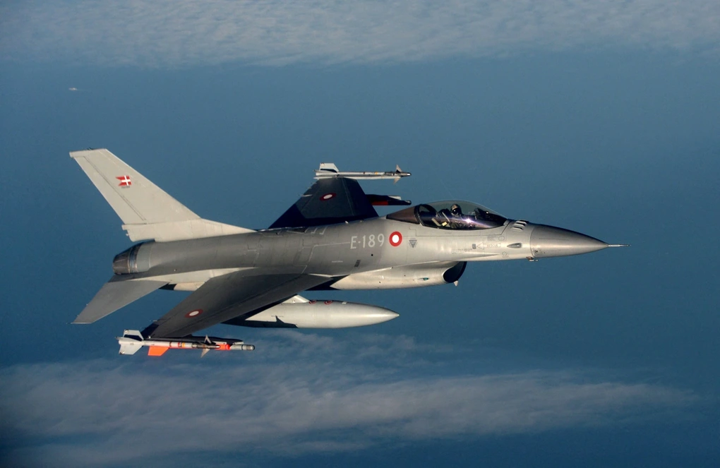 Nút thắt cổ chai có thể khiến Ukraine khó tận dụng uy lực phi đội F-16 - 1 Nút thắt cổ chai có thể khiến Ukraine khó tận dụng uy lực phi đội F-16 - 1