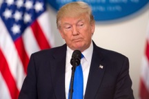 Ông Trump đơn độc tại Nhà Trắng, nổi giận vì bị luận tội lần 2