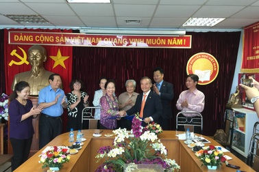 Chủ tịch Hội Khuyến học VN Nguyễn Thị Doan tiếp Hiệp hội Kinh tế Hàn Quốc