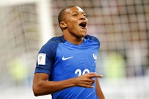 Thắng đậm Hà Lan, Pháp giành lại ngôi đầu bảng