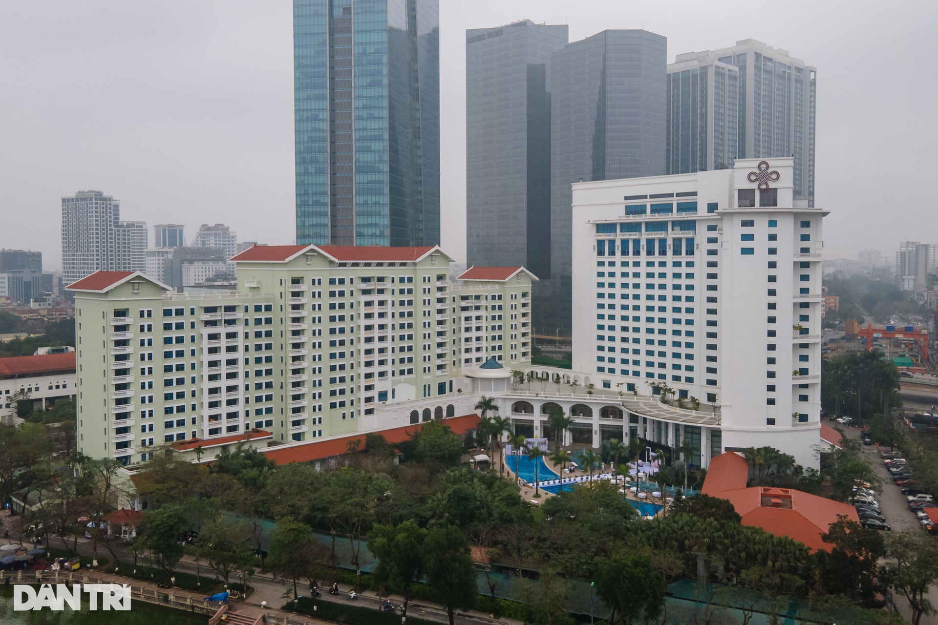Tòa cao ốc bà Trương Mỹ Lan rao bán giá 1 tỷ USD ở Hà Nội - 12 Tòa cao ốc bà Trương Mỹ Lan rao bán giá 1 tỷ USD ở Hà Nội - 12