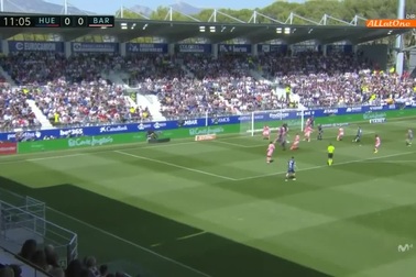 Hòa đội cuối bảng, Barcelona chỉ còn hơn Atletico 9 điểm