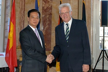  Thủ tướng Nguyễn Tấn Dũng tới Đức