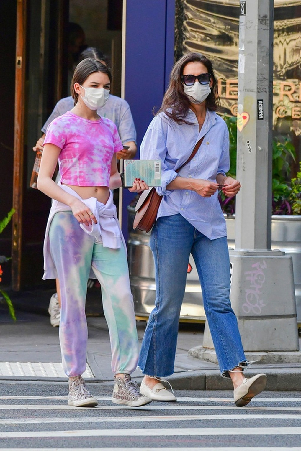 Tuổi 16 của con gái Tom Cruise: Xinh đẹp, hạnh phúc dù thiếu cha - 3 Tuổi 16 của con gái Tom Cruise: Xinh đẹp, hạnh phúc dù thiếu cha - 3