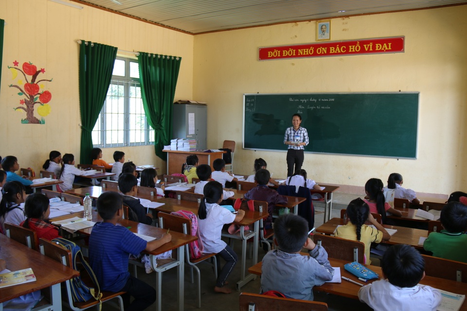 Không dám nhận học sinh vì thiếu giáo viên đứng lớp - 4 Không dám nhận học sinh vì thiếu giáo viên đứng lớp - 4