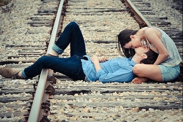 Mình yêu lại từ đầu, anh nhé?