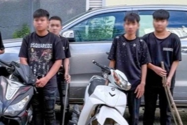 Nhóm thanh thiếu niên hành hung, cướp tài sản của người đi đường