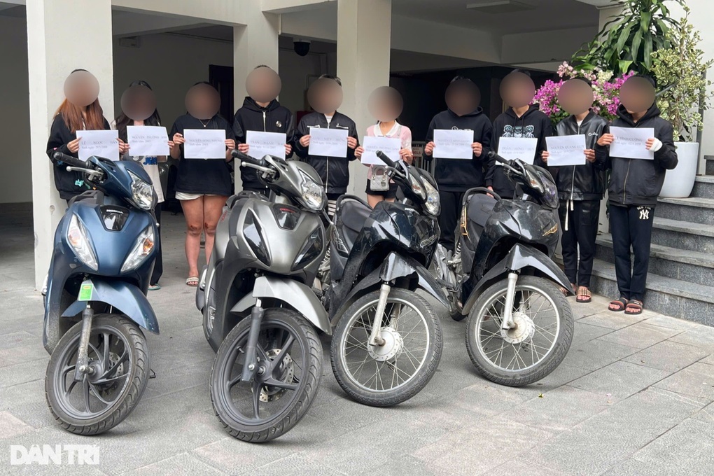 Khởi tố vụ nhóm quái xế tông tử vong cô gái dừng chờ đèn đỏ ở Hà Nội - 1 Khởi tố vụ nhóm quái xế tông tử vong cô gái dừng chờ đèn đỏ ở Hà Nội - 1