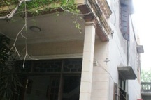 Đột nhập nhà công an viên, khống chế cướp hơn 5 cây vàng