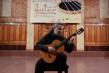 Guitar nổi tiếng người Ý sẽ biểu diễn tại Hà Nội