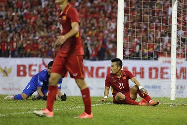 HLV Hữu Thắng vẫn tin dùng Tuấn Tài trước Thái Lan?