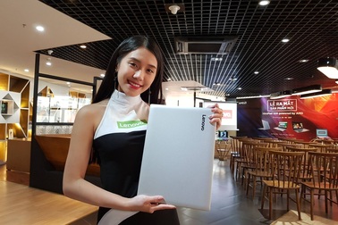 Lenovo tung laptop IdeaPad 320 dùng chip AMD, giá 8,5 triệu đồng