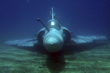 Trục vớt chiến đấu cơ Hi Lạp dưới biển