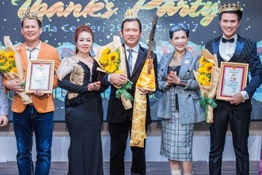 Sau scandal quý ông đội vương miện, BTC lại… “thay vương miện nam tính hơn”